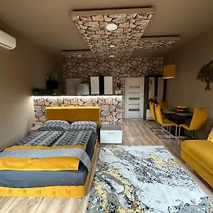 Gold Downtown Apartman